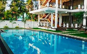 J7 Villaj Resort